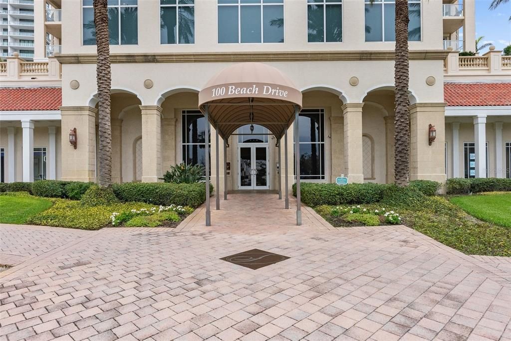 For Rent: $8,500 (3 beds, 3 baths, 2500 Square Feet)