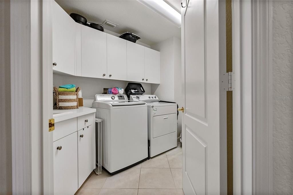 For Rent: $8,500 (3 beds, 3 baths, 2500 Square Feet)