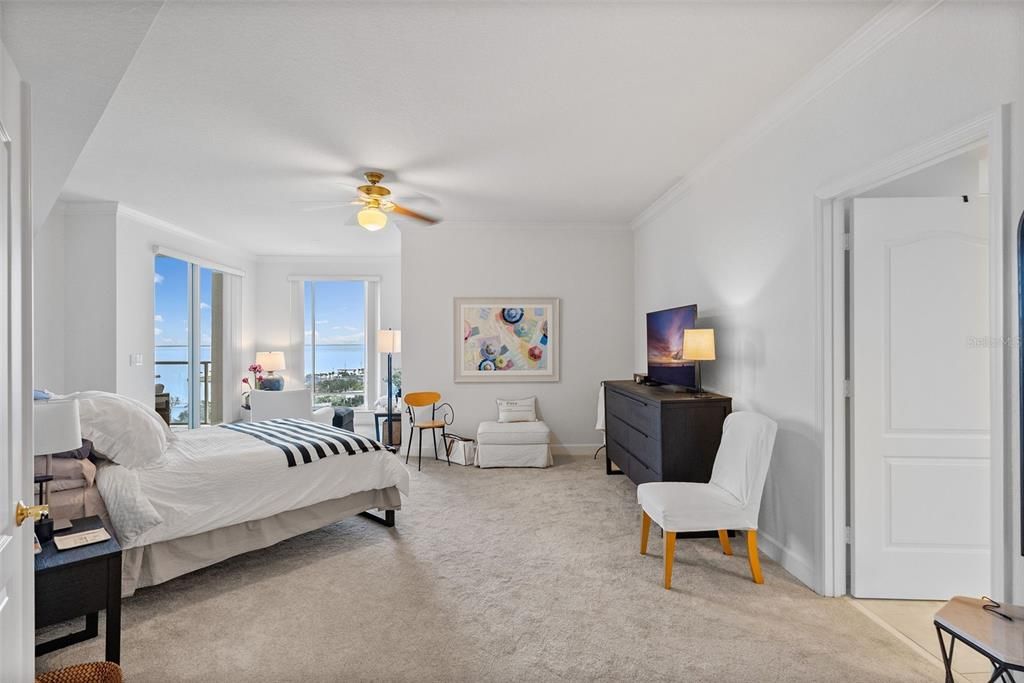For Rent: $8,500 (3 beds, 3 baths, 2500 Square Feet)