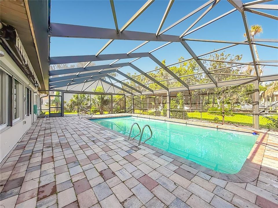 En Venta: $790,000 (3 camas, 2 baños, 1998 Pies cuadrados)