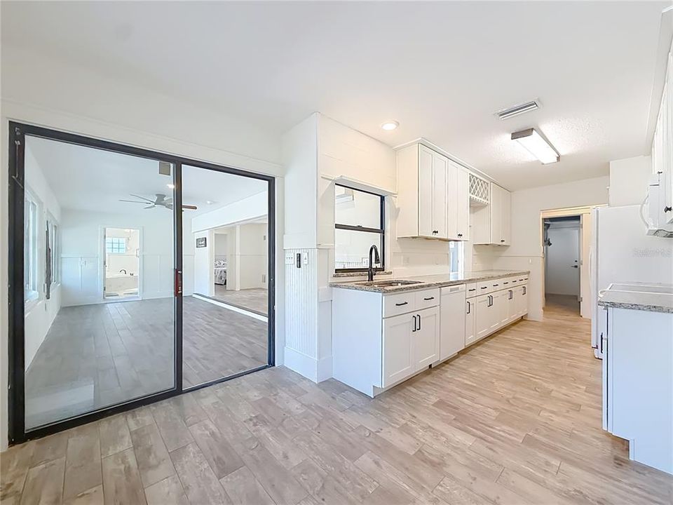 En Venta: $790,000 (3 camas, 2 baños, 1998 Pies cuadrados)