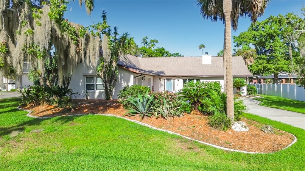En Venta: $790,000 (3 camas, 2 baños, 1998 Pies cuadrados)