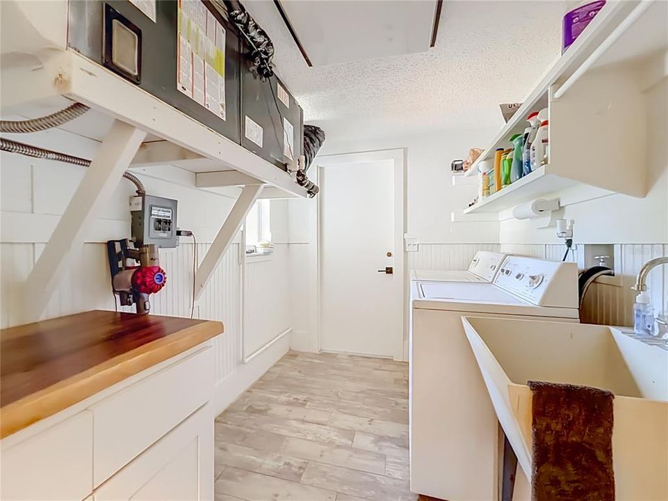 En Venta: $790,000 (3 camas, 2 baños, 1998 Pies cuadrados)