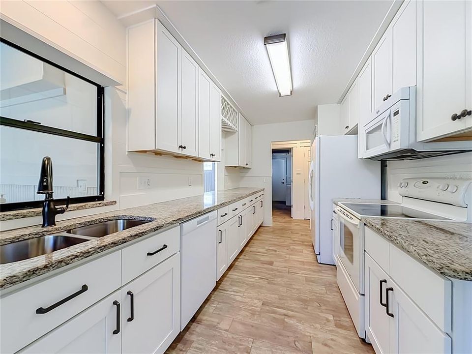 En Venta: $790,000 (3 camas, 2 baños, 1998 Pies cuadrados)