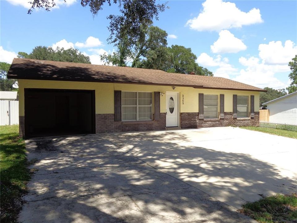 For Sale: $220,000 (3 beds, 1 baths, 1014 Square Feet)