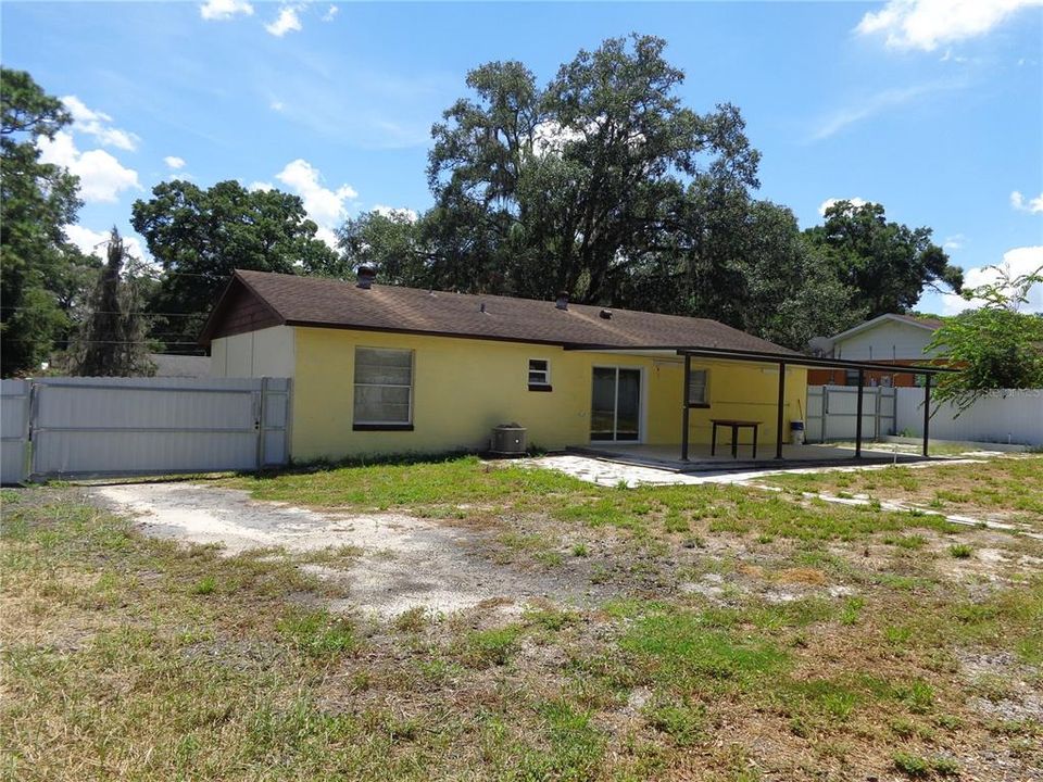For Sale: $220,000 (3 beds, 1 baths, 1014 Square Feet)