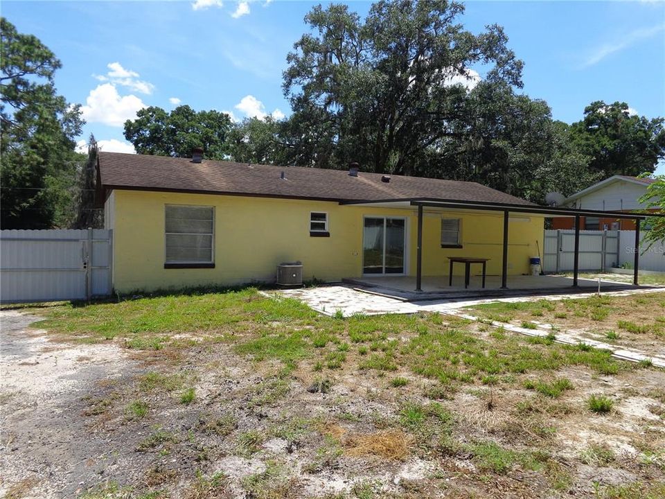 For Sale: $220,000 (3 beds, 1 baths, 1014 Square Feet)