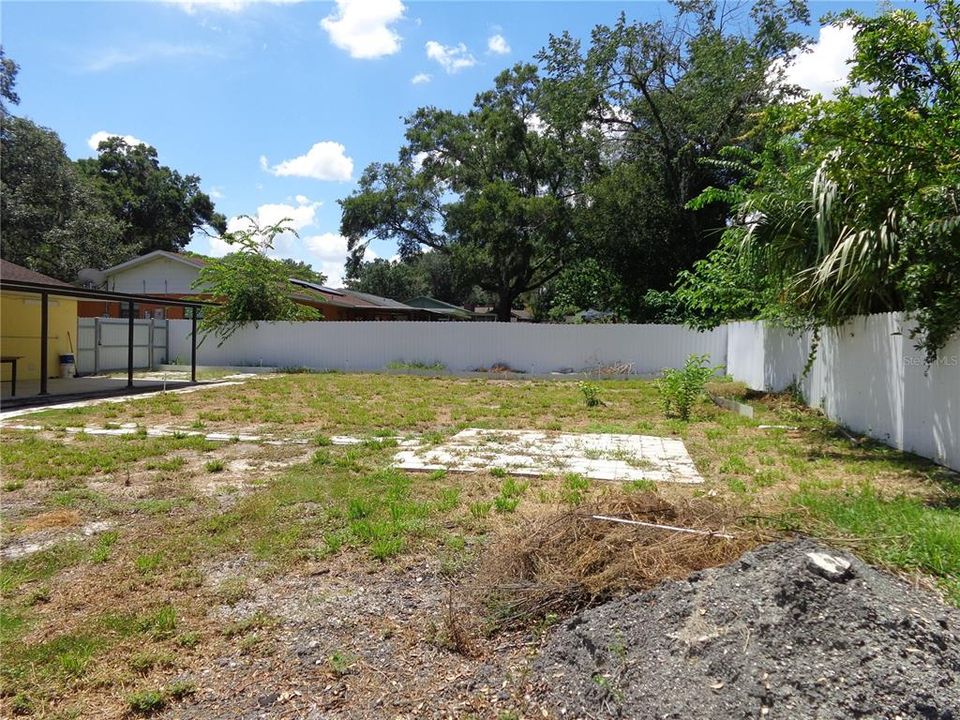 For Sale: $220,000 (3 beds, 1 baths, 1014 Square Feet)
