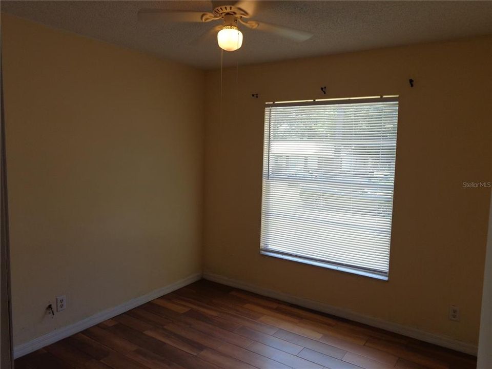 For Sale: $220,000 (3 beds, 1 baths, 1014 Square Feet)