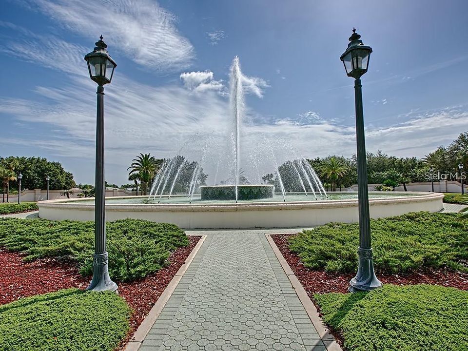 For Sale: $339,900 (2 beds, 2 baths, 1649 Square Feet)