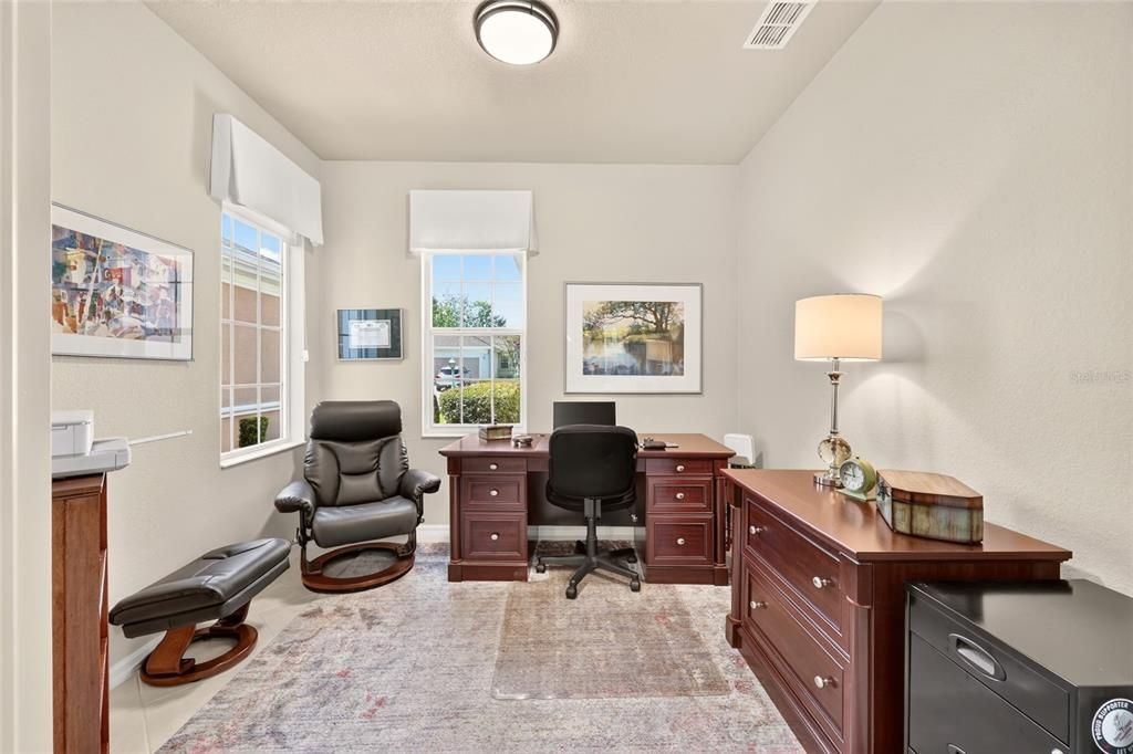 For Sale: $339,900 (2 beds, 2 baths, 1649 Square Feet)