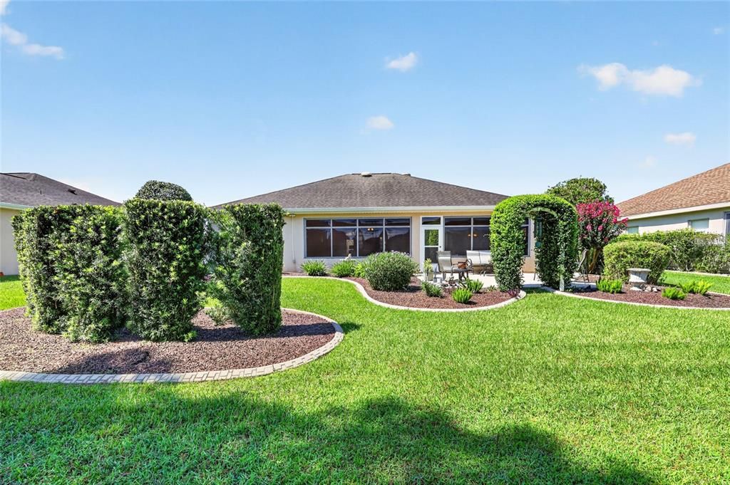 For Sale: $339,900 (2 beds, 2 baths, 1649 Square Feet)