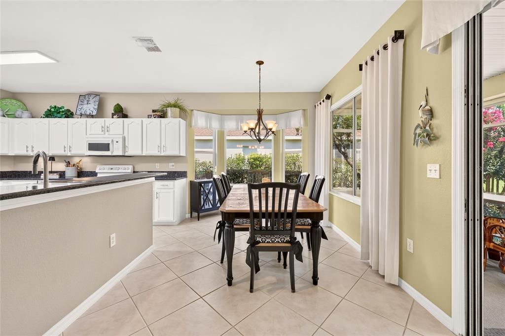 For Sale: $339,900 (2 beds, 2 baths, 1649 Square Feet)