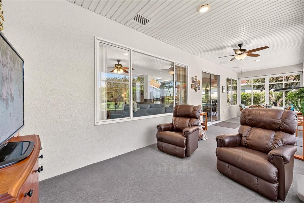 For Sale: $339,900 (2 beds, 2 baths, 1649 Square Feet)