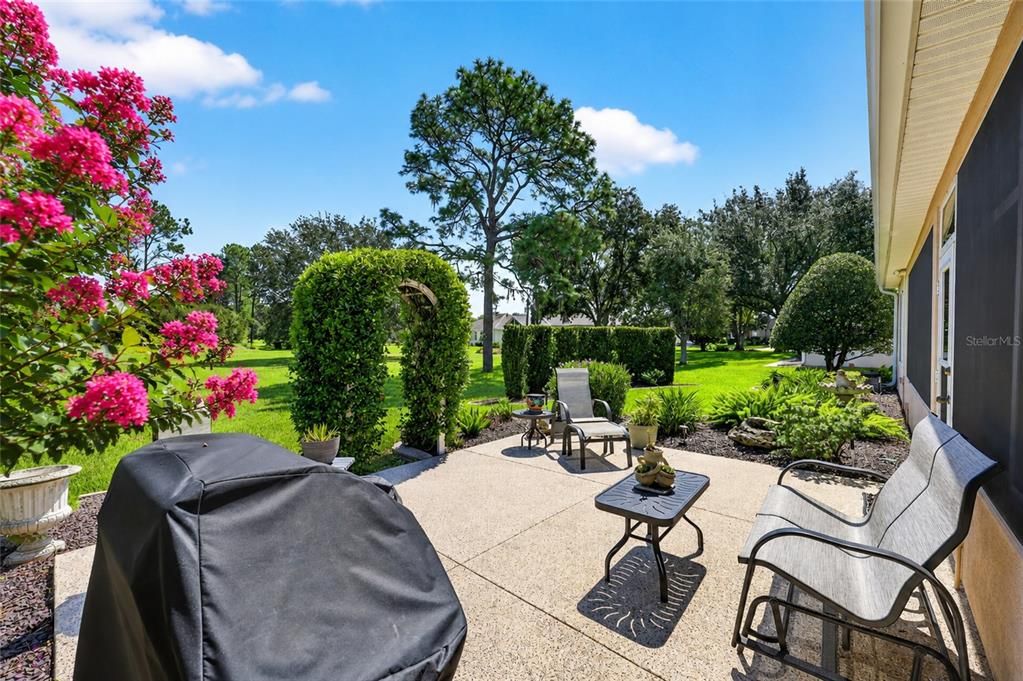 For Sale: $339,900 (2 beds, 2 baths, 1649 Square Feet)
