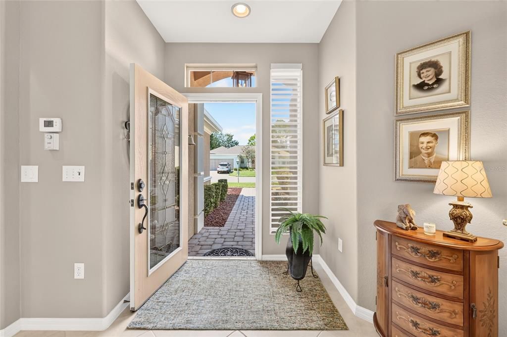 For Sale: $339,900 (2 beds, 2 baths, 1649 Square Feet)