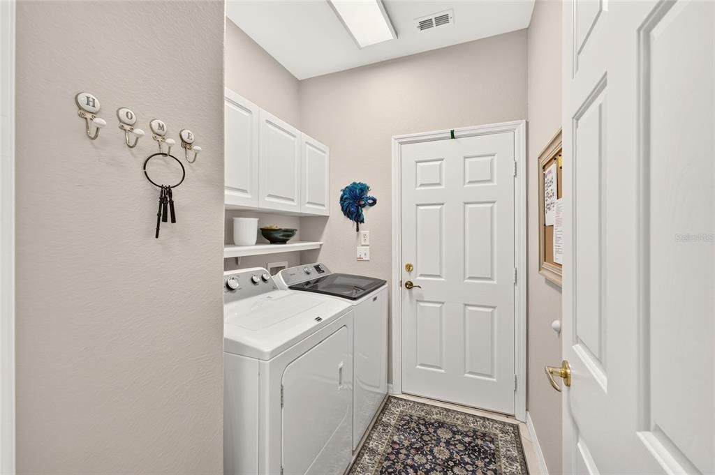 For Sale: $339,900 (2 beds, 2 baths, 1649 Square Feet)