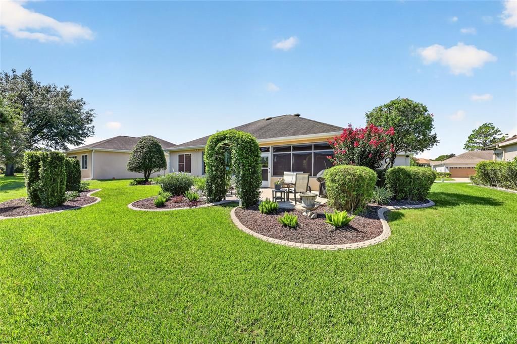 For Sale: $339,900 (2 beds, 2 baths, 1649 Square Feet)
