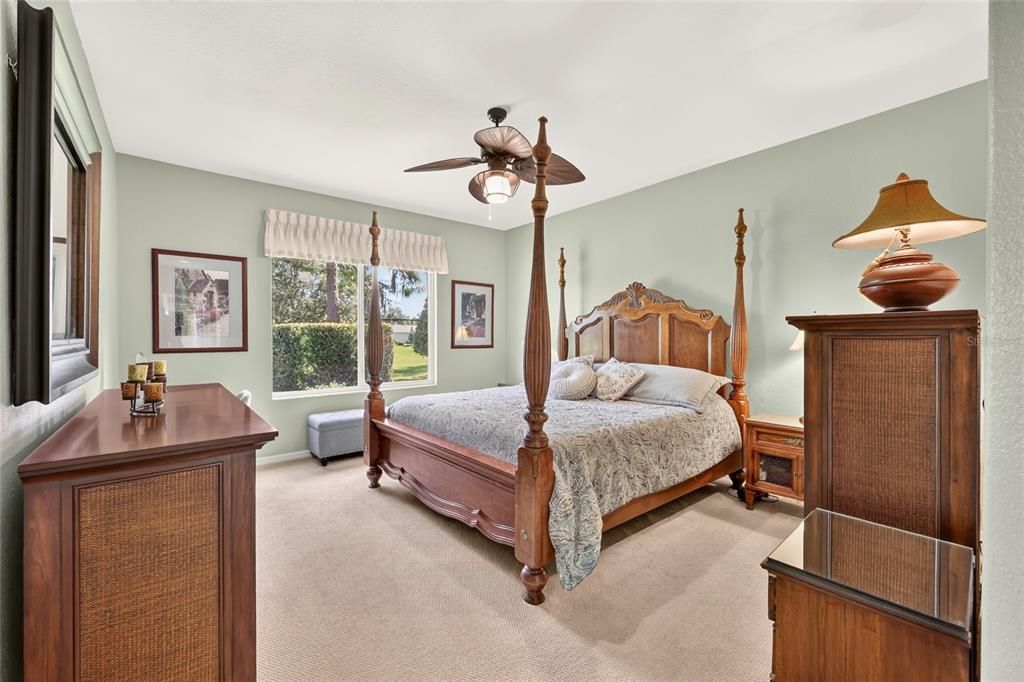 For Sale: $339,900 (2 beds, 2 baths, 1649 Square Feet)