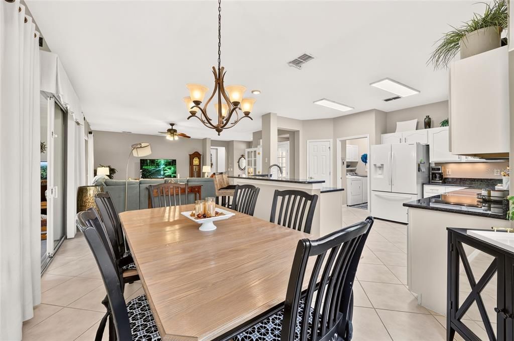 For Sale: $339,900 (2 beds, 2 baths, 1649 Square Feet)