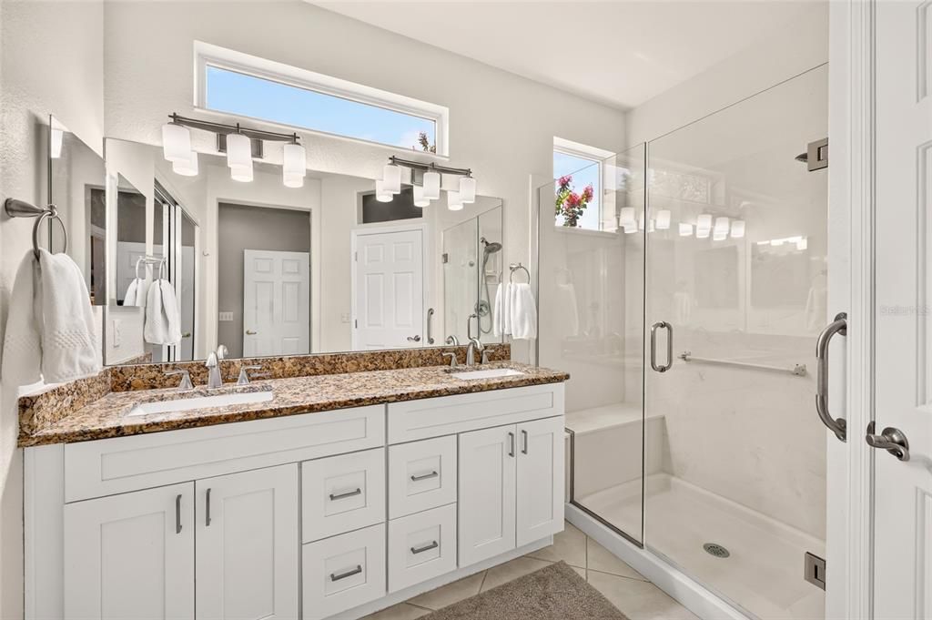 For Sale: $339,900 (2 beds, 2 baths, 1649 Square Feet)