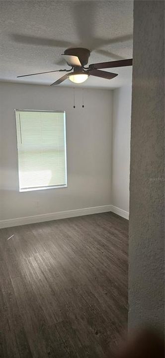 For Sale: $249,900 (4 beds, 2 baths, 1383 Square Feet)