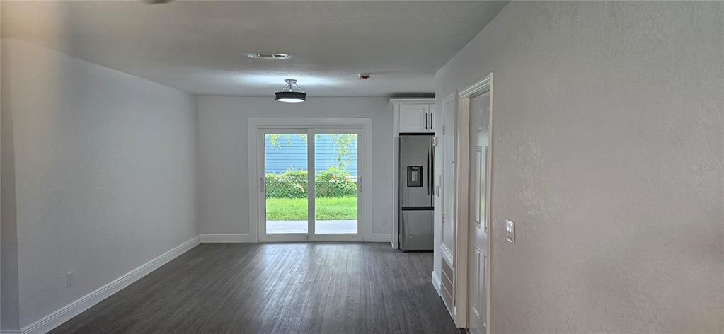 For Sale: $249,900 (4 beds, 2 baths, 1383 Square Feet)