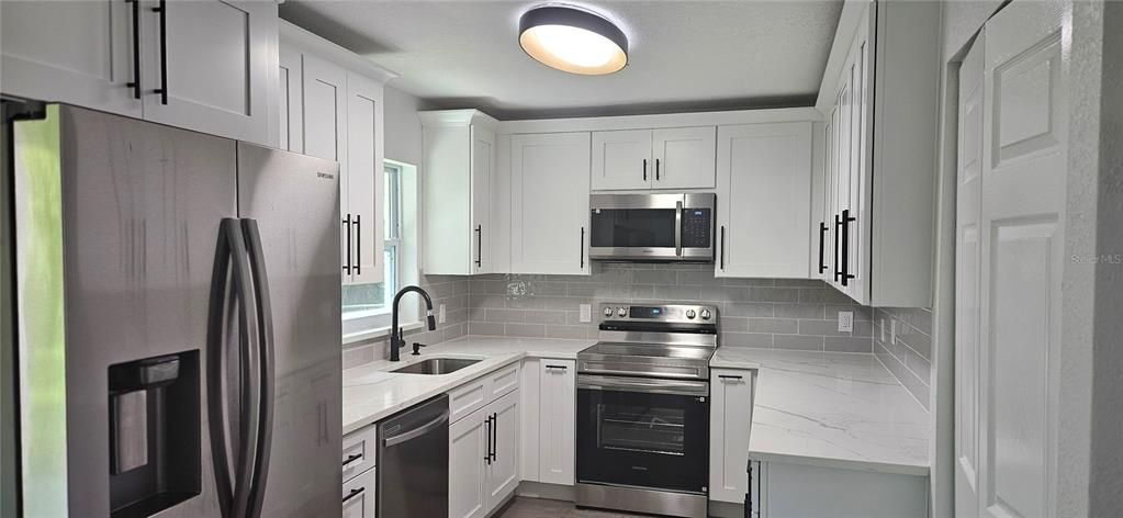 For Sale: $249,900 (4 beds, 2 baths, 1383 Square Feet)