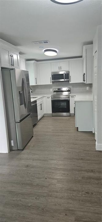 For Sale: $249,900 (4 beds, 2 baths, 1383 Square Feet)