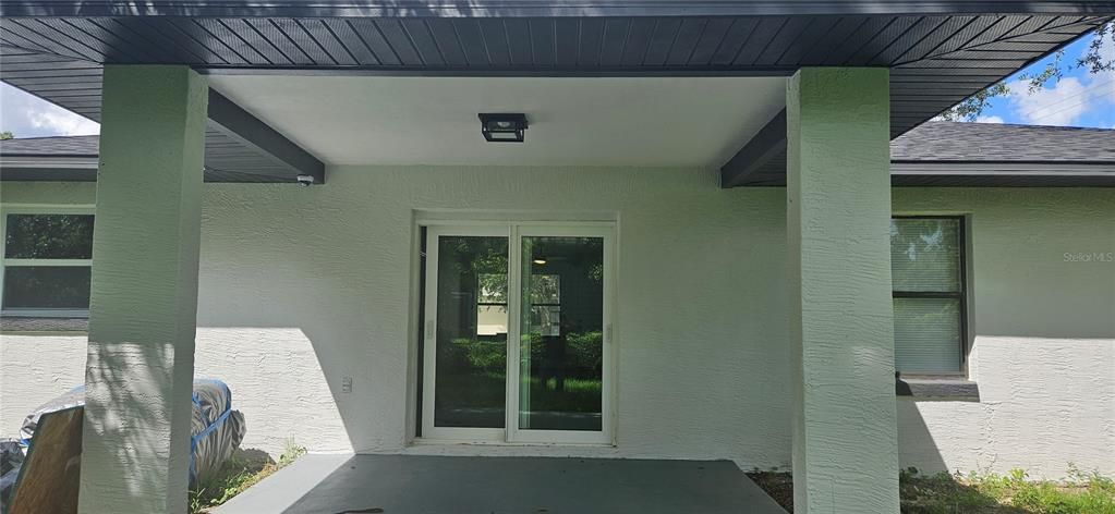 For Sale: $249,900 (4 beds, 2 baths, 1383 Square Feet)