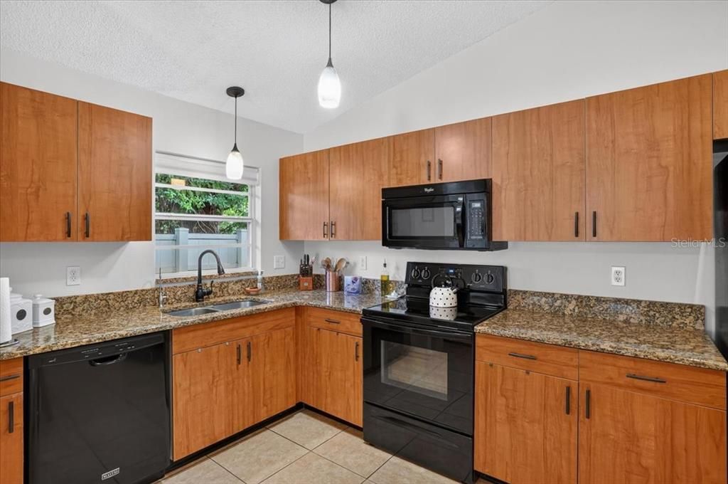 En Venta: $450,000 (3 camas, 2 baños, 1036 Pies cuadrados)