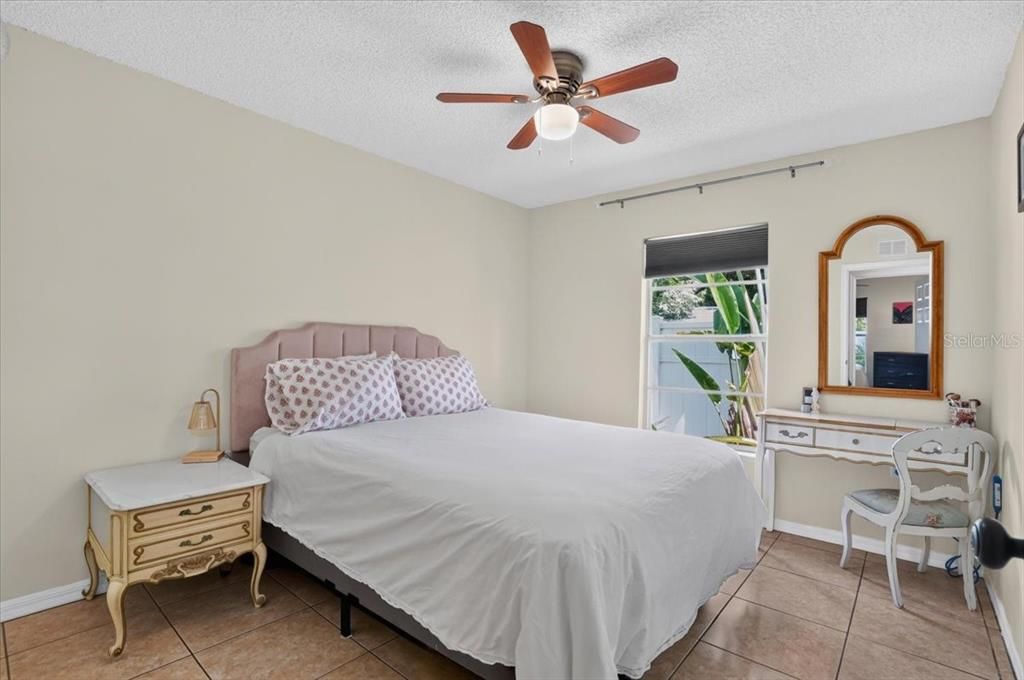 En Venta: $450,000 (3 camas, 2 baños, 1036 Pies cuadrados)