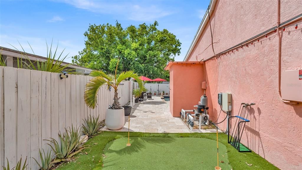 For Sale: $670,000 (5 beds, 4 baths, 2274 Square Feet)