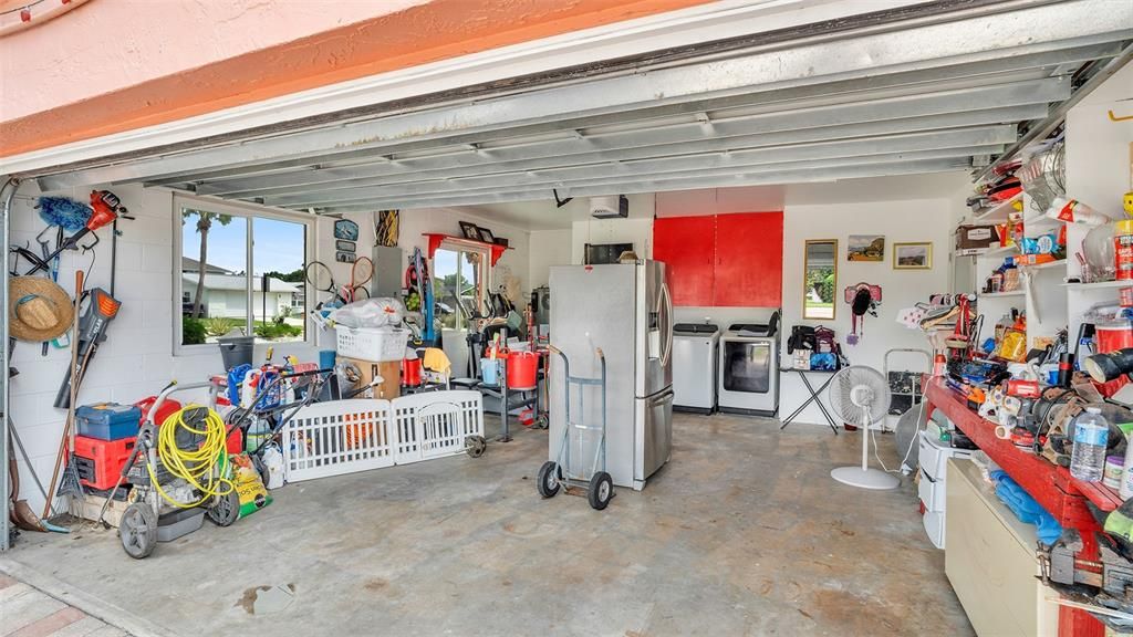 For Sale: $670,000 (5 beds, 4 baths, 2274 Square Feet)