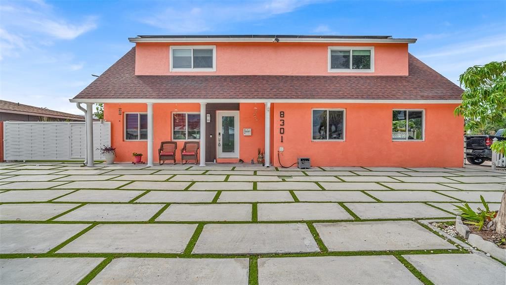For Sale: $670,000 (5 beds, 4 baths, 2274 Square Feet)