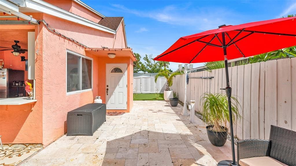 For Sale: $670,000 (5 beds, 4 baths, 2274 Square Feet)