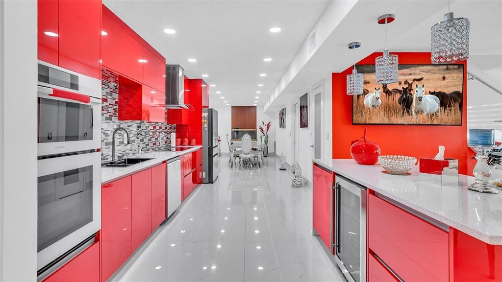 For Sale: $670,000 (5 beds, 4 baths, 2274 Square Feet)