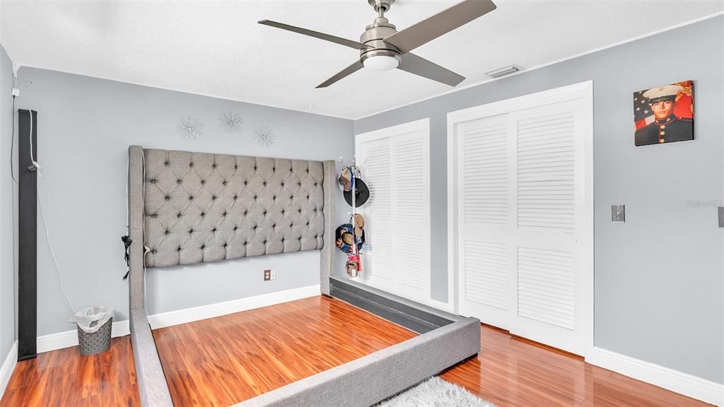 For Sale: $670,000 (5 beds, 4 baths, 2274 Square Feet)