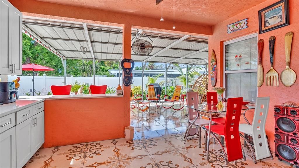 For Sale: $670,000 (5 beds, 4 baths, 2274 Square Feet)