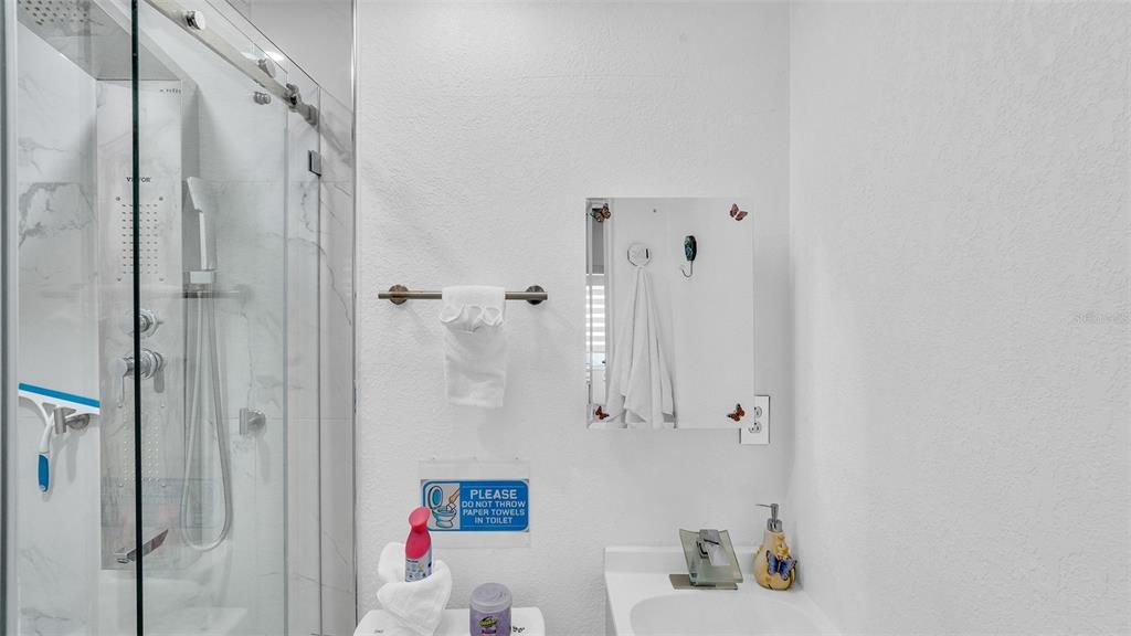 For Sale: $670,000 (5 beds, 4 baths, 2274 Square Feet)