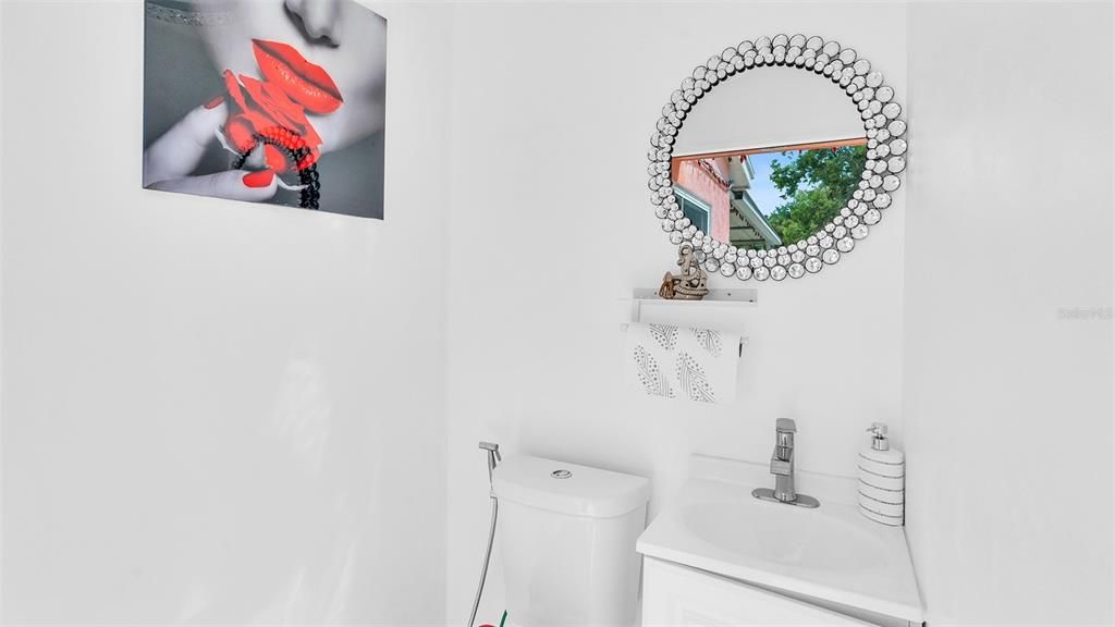 For Sale: $670,000 (5 beds, 4 baths, 2274 Square Feet)