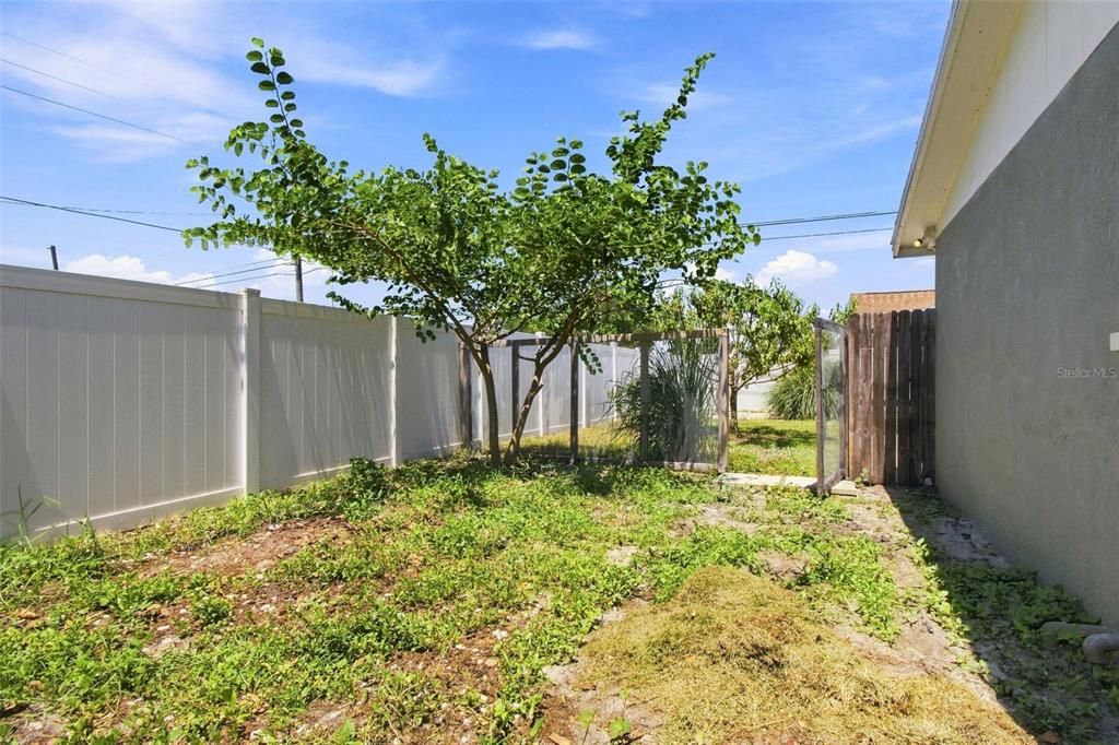 На продажу: $350,000 (3 спален, 1 ванн, 1282 Квадратных фут)