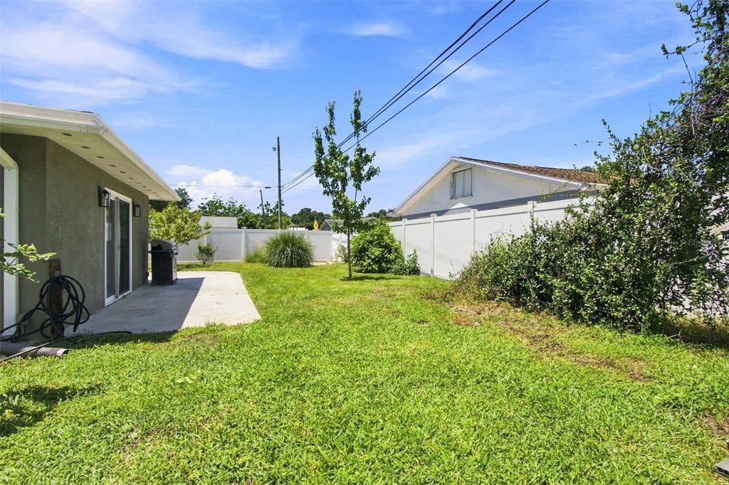 На продажу: $350,000 (3 спален, 1 ванн, 1282 Квадратных фут)