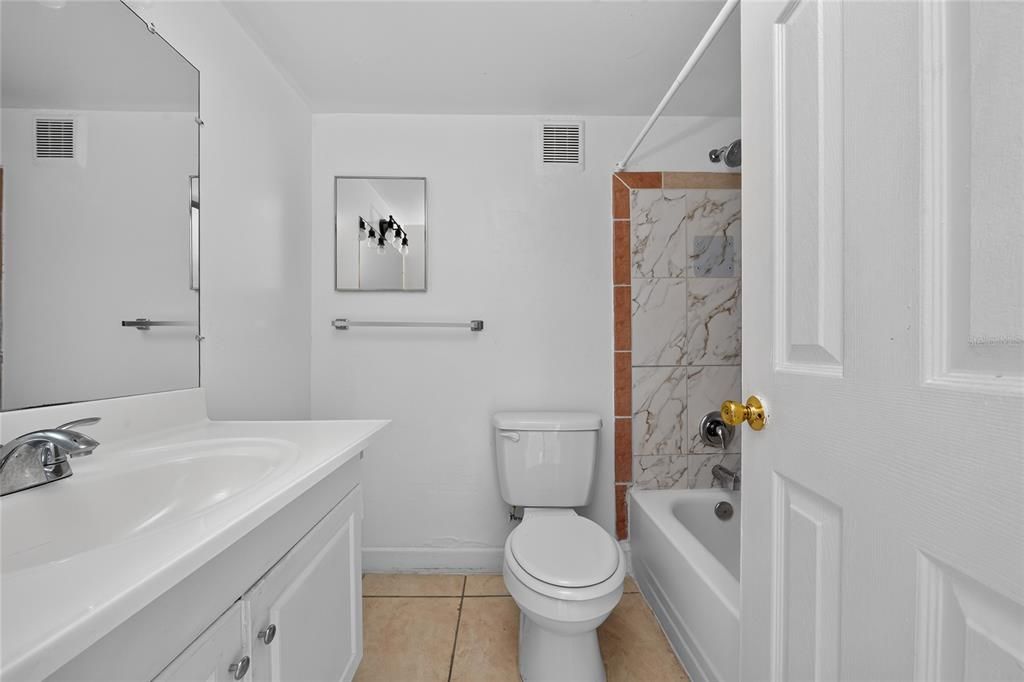 For Sale: $168,000 (3 beds, 2 baths, 893 Square Feet)