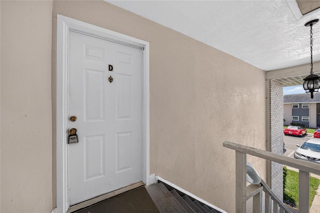 For Sale: $168,000 (3 beds, 2 baths, 893 Square Feet)