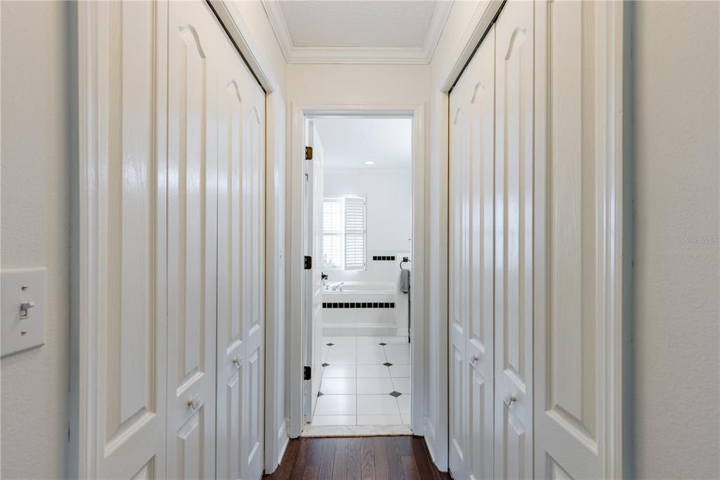 For Sale: $566,900 (3 beds, 2 baths, 1982 Square Feet)