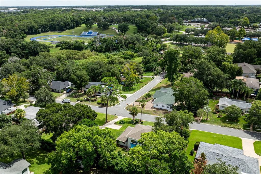 For Sale: $566,900 (3 beds, 2 baths, 1982 Square Feet)
