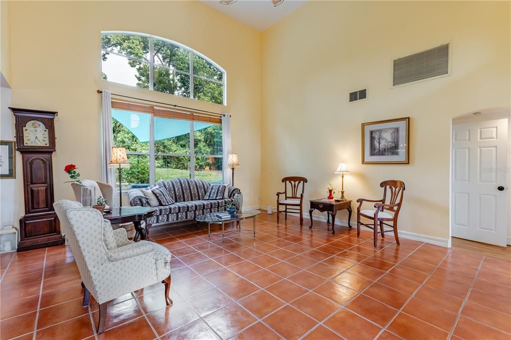 For Sale: $566,900 (3 beds, 2 baths, 1982 Square Feet)
