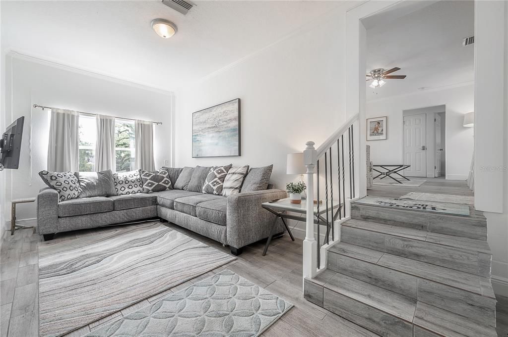 For Sale: $389,900 (3 beds, 2 baths, 1317 Square Feet)
