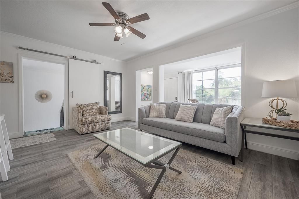 For Sale: $389,900 (3 beds, 2 baths, 1317 Square Feet)